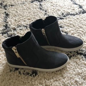 Kenneth Cole Sneaker